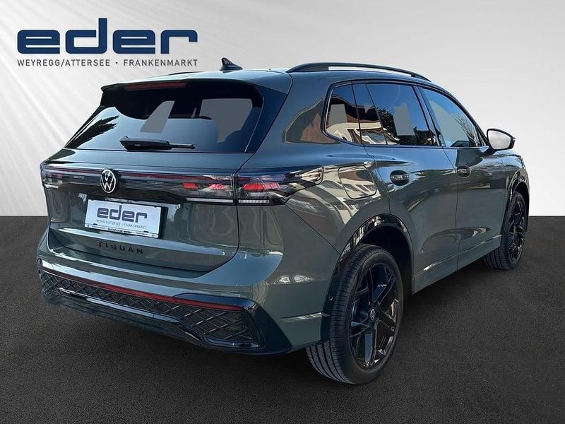 Neu VW Tiguan Sport 204 PS (150 kW) 2026 Mittelgrün metallic SUV