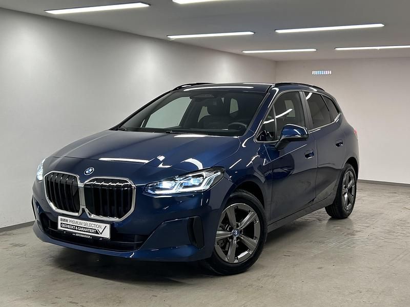 Blau Gebraucht 2024 BMW 225 | € 36.850 (Fairer Preis) - Bild 1/4