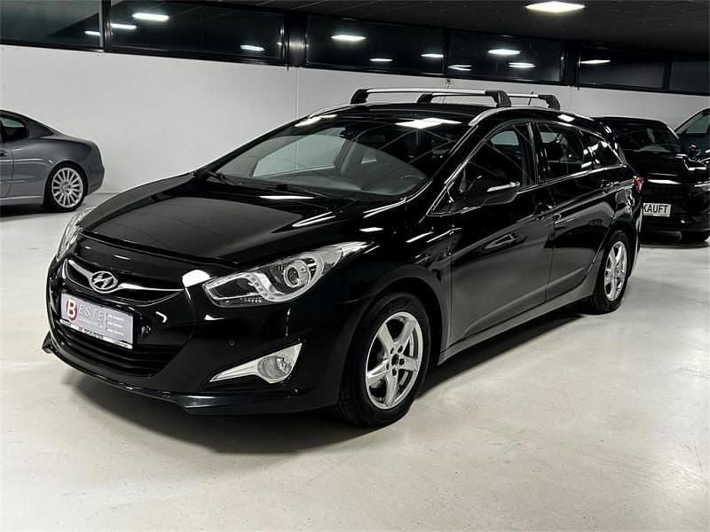 Gebraucht Hyundai i40 116 PS (85 kW) 2014 Schwarz Kombi