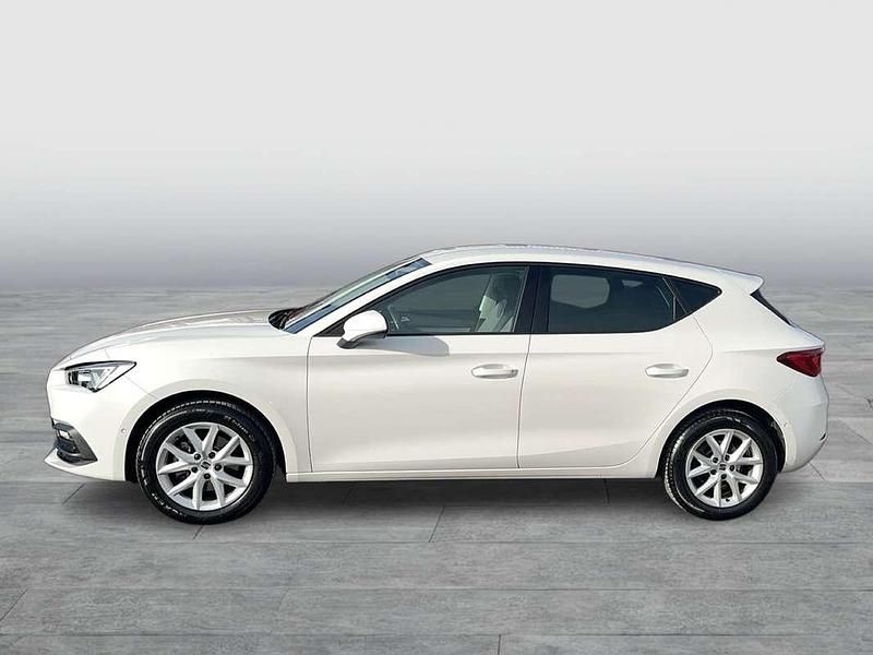 Gebraucht Seat Leon 90 PS (66 kW) 2023 Weiß Limousine