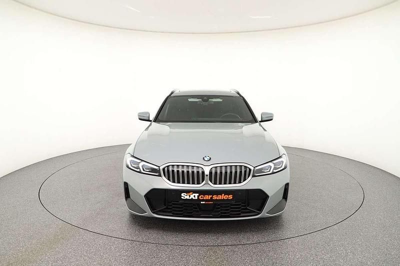 Gebraucht BMW 330 M Sport 286 PS (210 kW) 2025 Grau Kombi