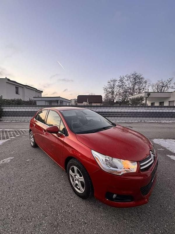 Rot Gebraucht 2013 Citroën C4 Limousine | € 4.000 (Superpreis) - Bild 1/4