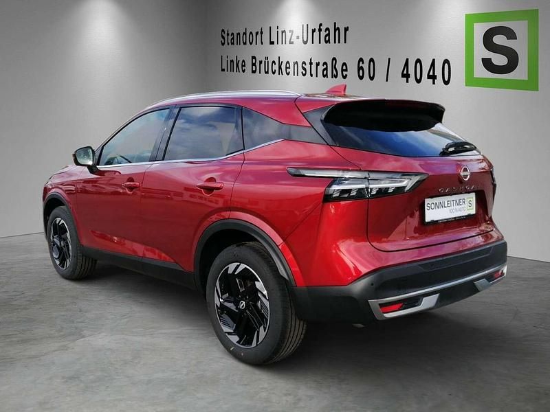 Neu Nissan Qashqai N-Connecta 158 PS (116 kW) 2025 Rot SUV