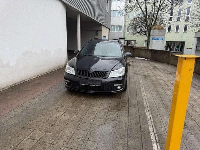 Gebraucht Skoda Octavia RS 200 PS (147 kW) 2010 Grau Kombi