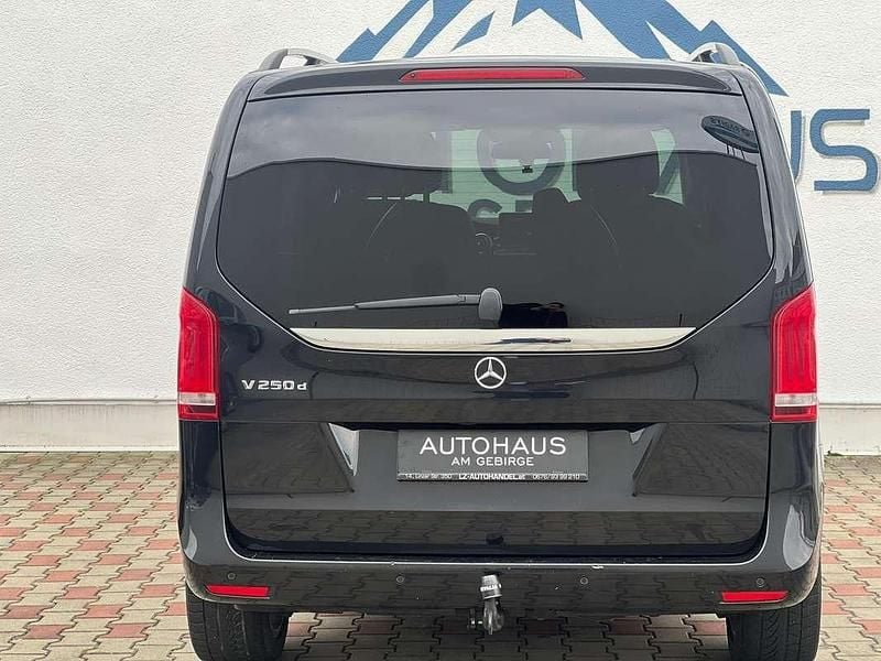 Gebraucht Mercedes V250 Avantgarde 190 PS (139 kW) 2015 Schwarz Van / Kleinbus