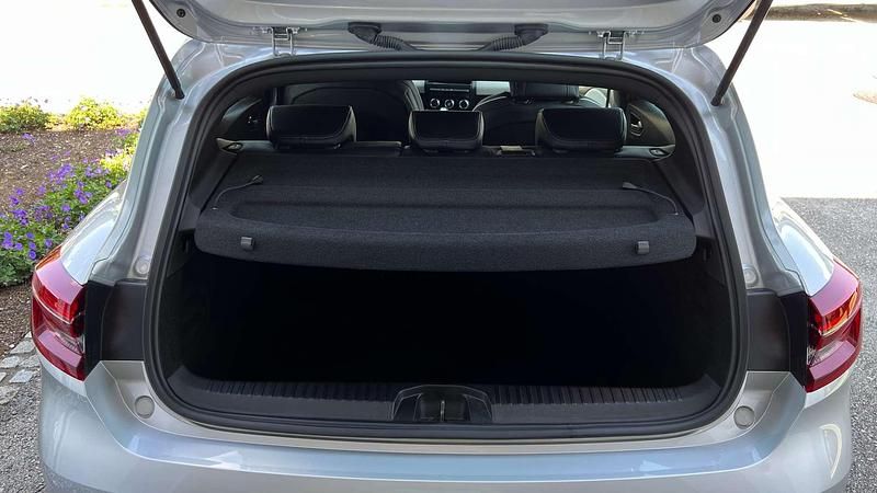 Gebraucht Renault Clio V LIMITED 124 PS (91 kW) 2020 Silber Limousine