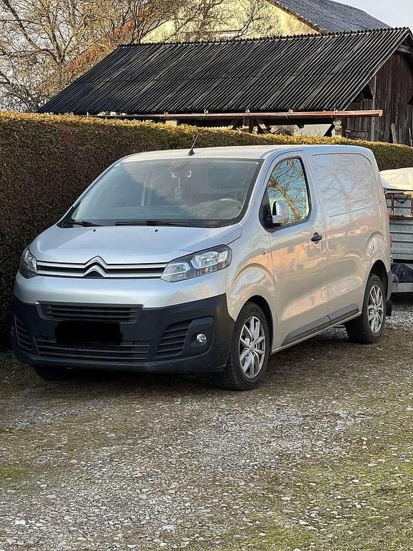 Gebraucht 2017 Citroën Jumpy Comfort Van / Kleinbus | € 8.499 (Teuer) - Bild 1/4