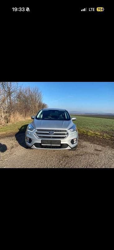 Gebraucht Ford Kuga Titanium 120 PS (88 kW) 2017 Silber SUV