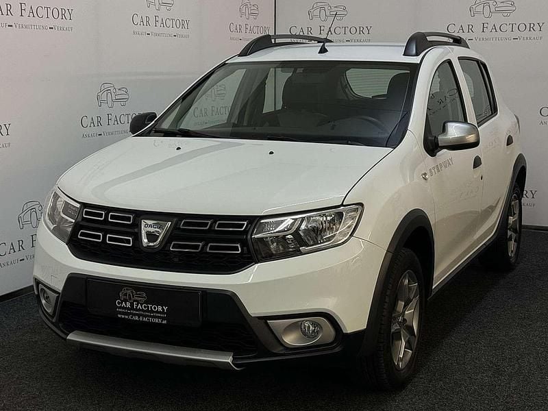 Weiß Gebraucht 2018 Dacia Sandero Stepway Kleinwagen | € 7.590 (Guter Preis) - Bild 1/4