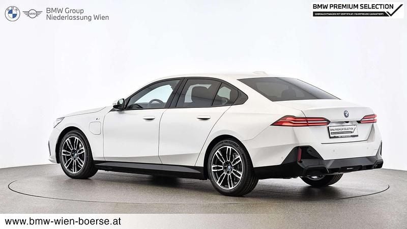 Gebraucht BMW 530e Efficient Dynamics 299 PS (219 kW) 2024 Weiß Limousine