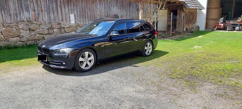 Gebraucht BMW 320 Sport Line 190 PS (139 kW) 2017 Schwarz Kombi