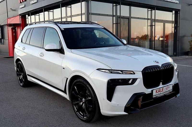 Weiß Gebraucht 2022 BMW X7 M Sport SUV | € 89.990 (Fairer Preis) - Bild 1/4