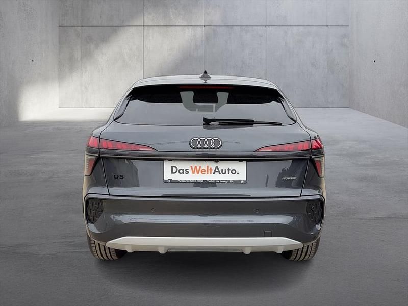 Neu Audi Q3 Sportback 204 PS (150 kW) 2026 Dunkelgrau  metallic SUV