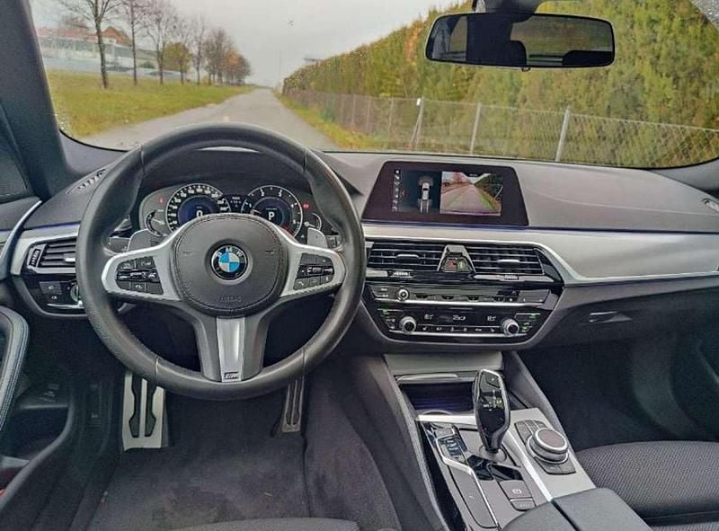 Gebraucht BMW 530 M Sport 265 PS (194 kW) 2020 Grau Kombi