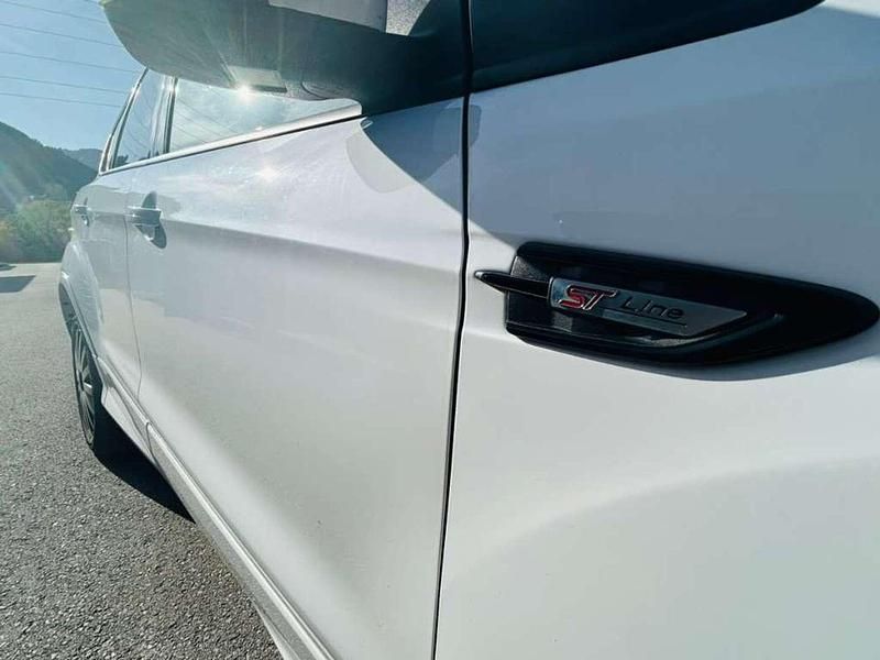 Gebraucht Ford Kuga ST-Line 120 PS (88 kW) 2019 Weiß SUV