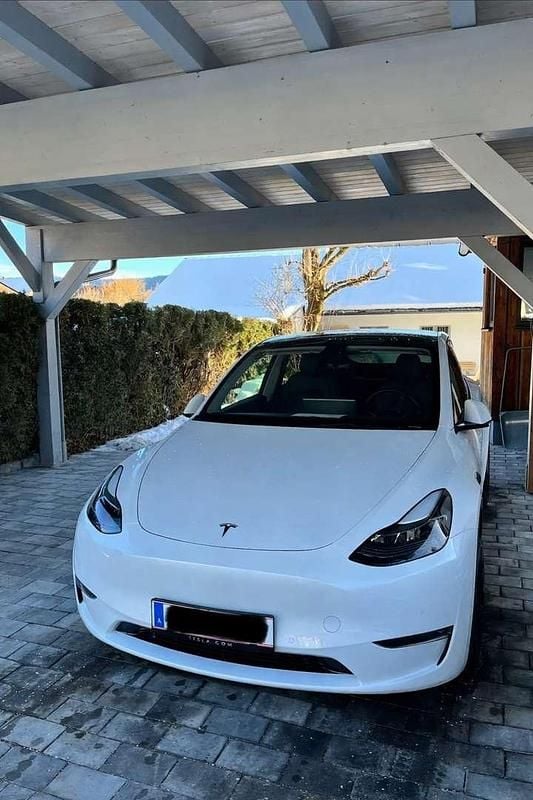 Gebraucht 2022 Tesla Model Y Long Range AWD SUV | € 33.000 (Etwas zu teuer) - Bild 1/4