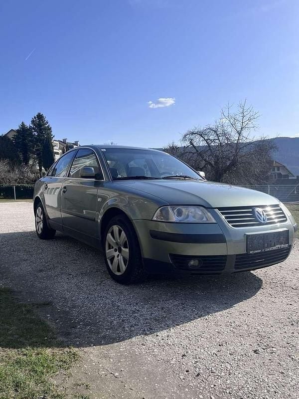 Gebraucht VW Passat 101 PS (74 kW) 2001 Limousine