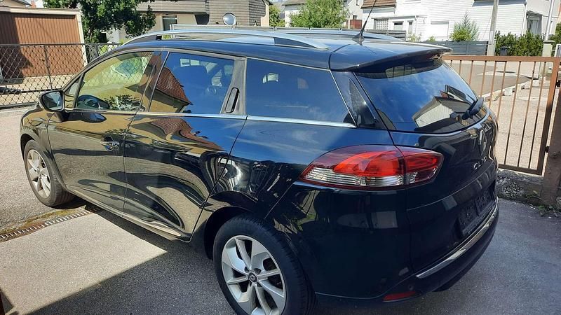 Gebraucht Renault Clio GrandTour LIMITED 90 PS (66 kW) 2018 Schwarz Kombi
