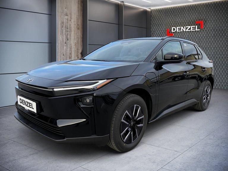 Neu Toyota bZ4X Active 252 kW (343 PS) 2026 Attitude black SUV