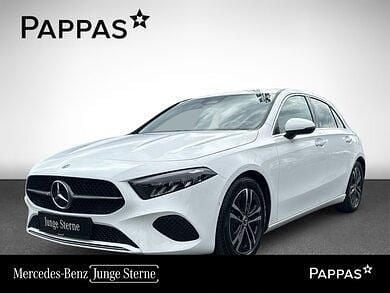 Weiß Gebraucht 2024 Mercedes A180 Edition Limousine | € 32.950 (Fairer Preis) - Bild 1/4