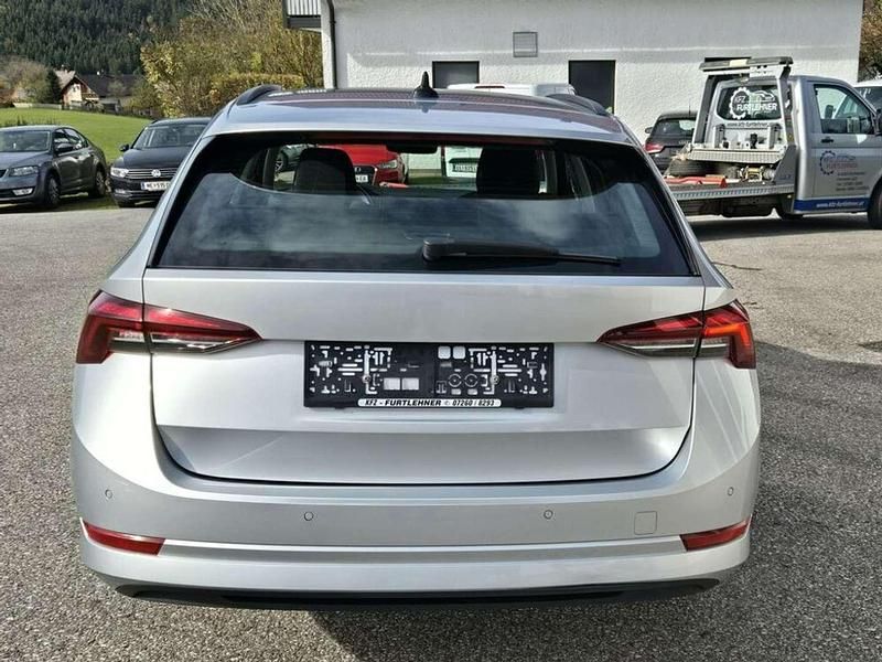 Gebraucht Skoda Octavia Ambition 150 PS (110 kW) 2022 Silber Kombi