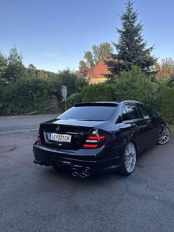 Gebraucht 2007 Mercedes C320 Avantgarde Limousine | € 10.000 (Teuer) - Bild 1/4