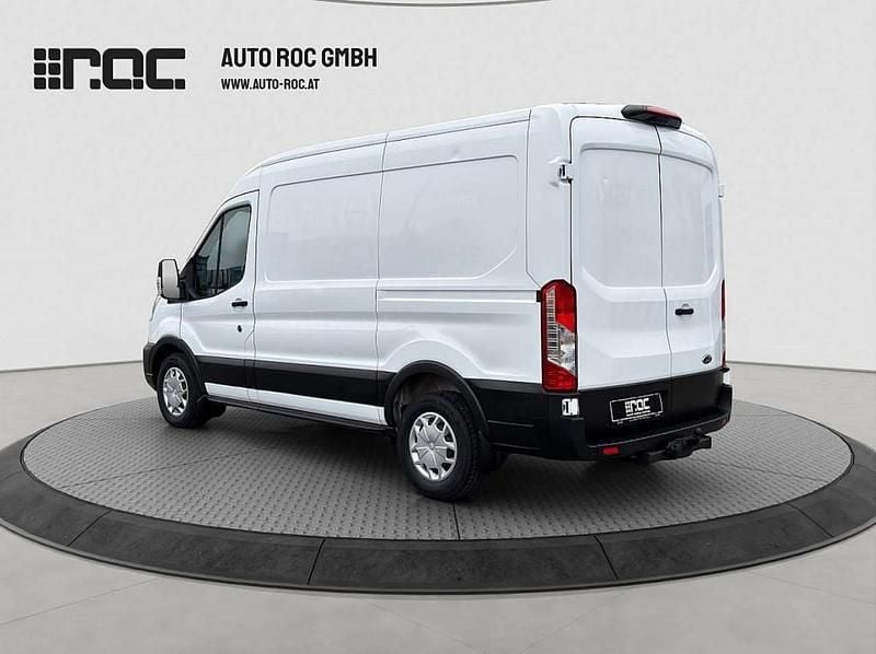 Gebraucht Ford Transit Trend 131 PS (96 kW) 2021 Weiß Van