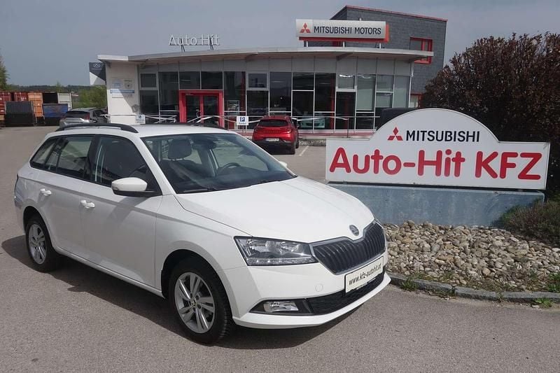 Weiß Gebraucht 2022 Skoda Fabia Ambition Kleinwagen | € 16.990 (Etwas zu teuer) - Bild 1/4