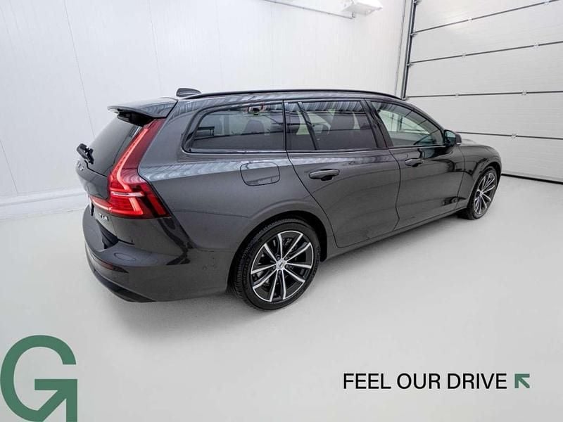 Gebraucht Volvo V60 Plus 349 PS (256 kW) 2025 Grau Kombi