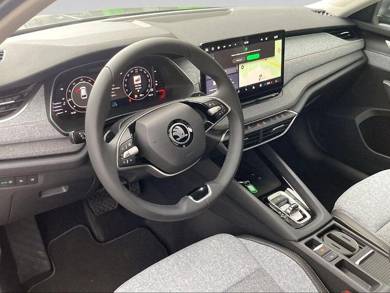 Gebraucht Skoda Octavia Selection 150 PS (110 kW) 2024 Mittelgrau  metallic Kombi