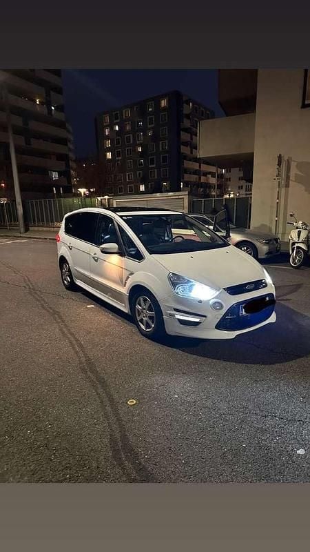 Gebraucht 2010 Ford S-MAX Titanium S Van / Kleinbus | € 4.400 (Fairer Preis) - Bild 1/4