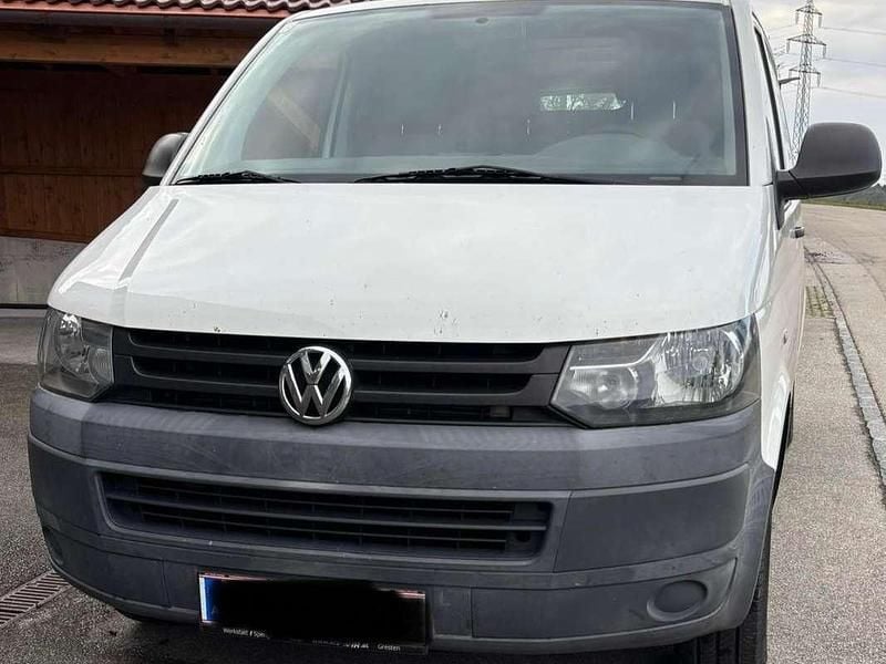 Weiß Gebraucht 2011 VW T5 Van | € 14.000 (Teuer) - Bild 1/4