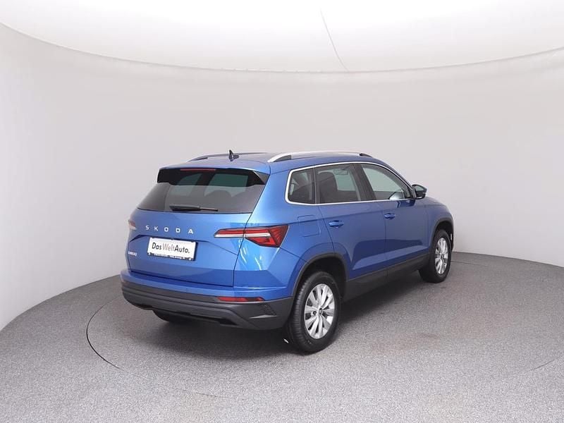 Neu Skoda Karoq Selection 150 PS (110 kW) 2026 Silber  metallic SUV