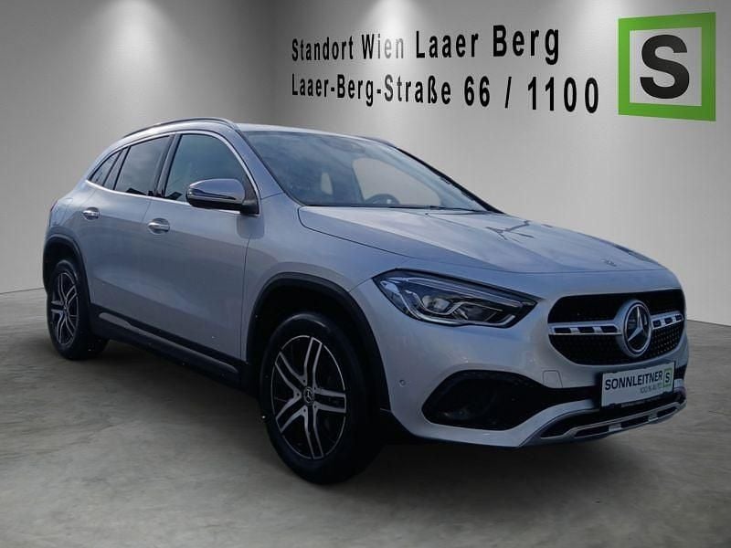 Gebraucht Mercedes GLA250 Progressive 160 PS (117 kW) 2022 Silber SUV