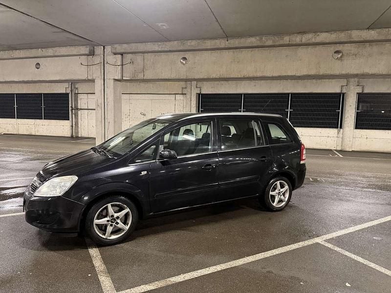 Gebraucht Opel Zafira Edition 110 PS (80 kW) 2008 Van / Kleinbus