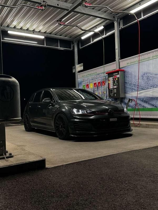 Gebraucht VW Golf VII GTI 220 PS (161 kW) 2014 Limousine