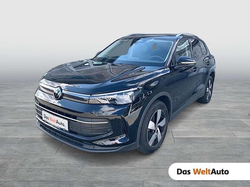 Schwarz metallic Gebraucht 2025 VW Tiguan SUV | € 46.940 (Superpreis) - Bild 1/4
