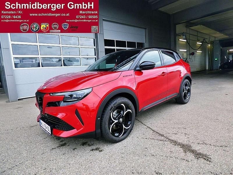 Rot Gebraucht 2024 Alfa Romeo GT Junior Edizione Speciale SUV | € 34.990 (Teuer) - Bild 1/4