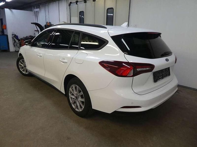 Gebraucht Ford Focus Cool & Connect 120 PS (88 kW) 2022 Weiß Kombi