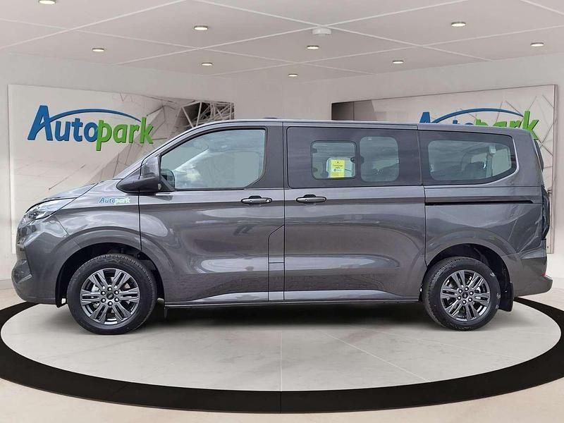 Gebraucht Ford Tourneo Custom Titanium 136 PS (100 kW) 2025 Grau Van