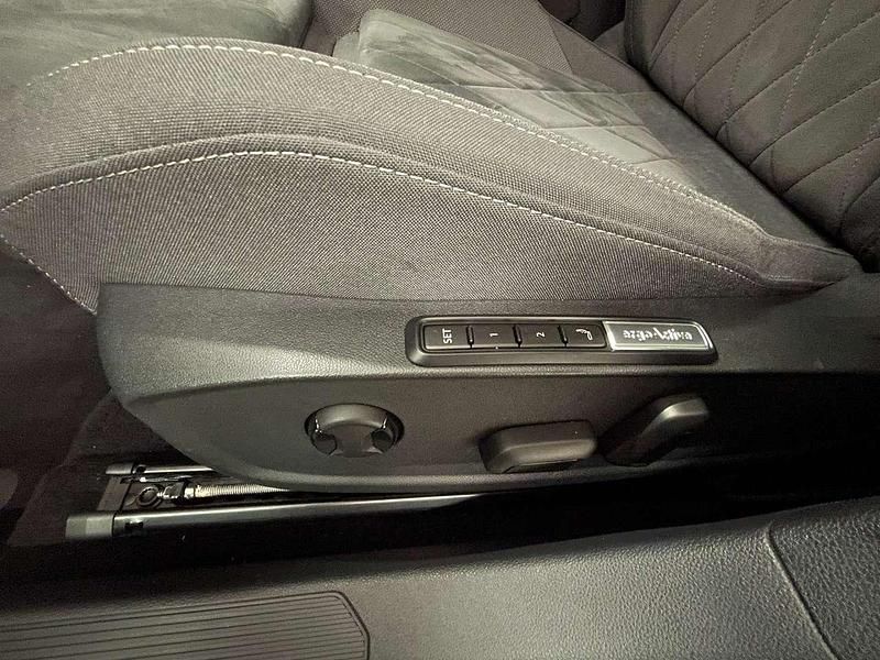 Gebraucht VW Golf VIII Life 116 PS (85 kW) 2024 Mittelgrau  metallic Kombi