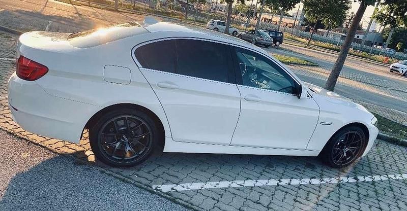 Gebraucht BMW 520 184 PS (135 kW) 2013 Weiß Limousine