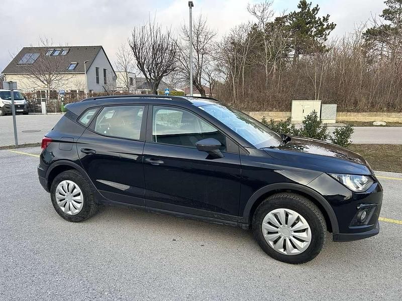 Gebraucht Seat Arona Reference 95 PS (69 kW) 2018 Schwarz SUV