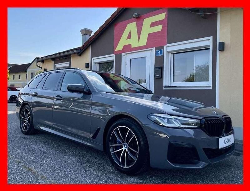 Gebraucht BMW 530e M Sport 258 PS (189 kW) 2021 Grau Kombi