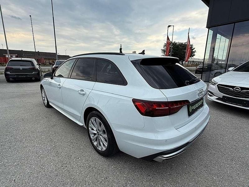 Gebraucht Audi A4 Advanced 163 PS (119 kW) 2022 Weiß Kombi