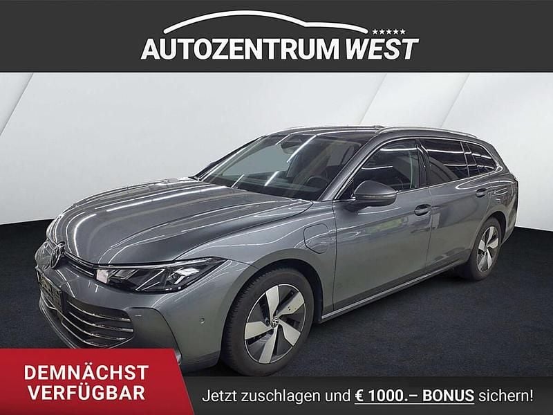 Gebraucht VW Passat Business 150 PS (110 kW) 2025 Grau Kombi