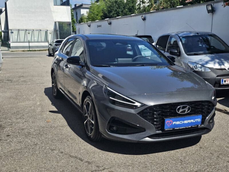 Gebraucht Hyundai i30 GO! 101 PS (74 kW) 2023 Ecotronic gray