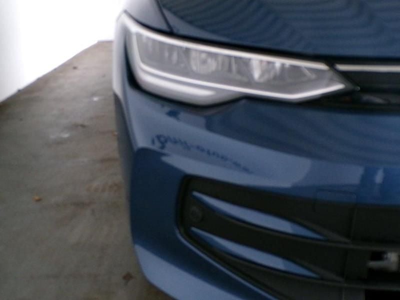 Neu VW Golf VIII 115 PS (84 kW) 2026 Mittelblau  normal