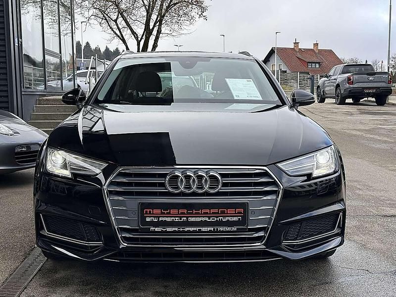 Gebraucht Audi A4 Sport 150 PS (110 kW) 2018 Schwarz Kombi