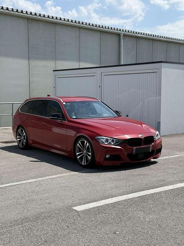 Rot Gebraucht 2013 BMW 330 Performance Kombi | € 14.900 (Fairer Preis) - Bild 1/4